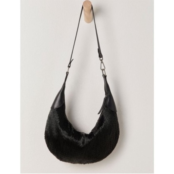 Free People Bugle Bead Clutch - Black NWT - Picture 4 of 17